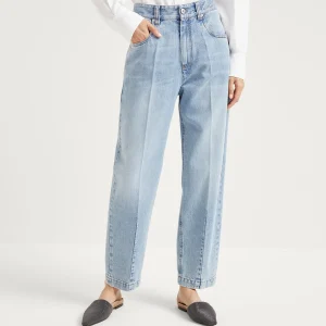 Loose trousers