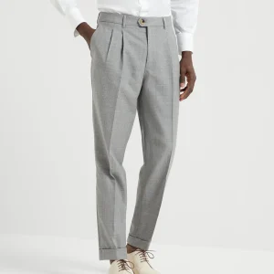 Leisure fit trousers with double pleats