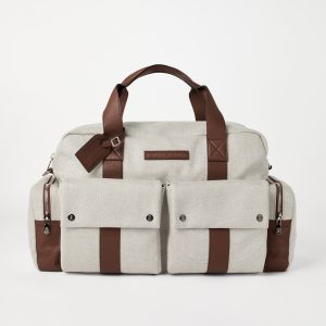 Water-resistant leisure bag