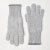 Knit gloves