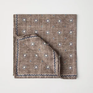 Double-face pocket square