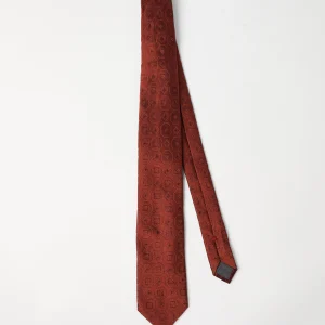Silk necktie