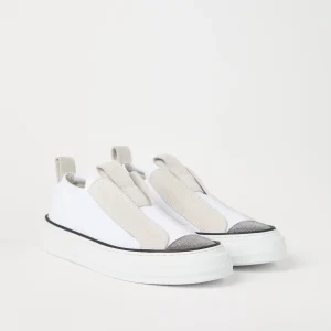 Sneakers with monili
