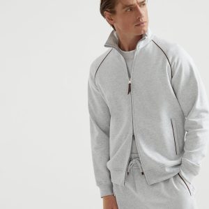 Turtleneck sweatshirt