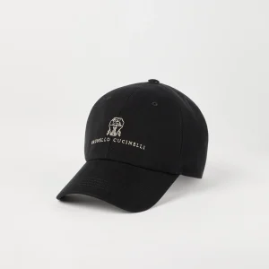 Baseball cap with embroidery