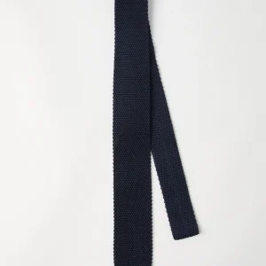 Knit necktie