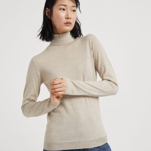 Lightweight sweater