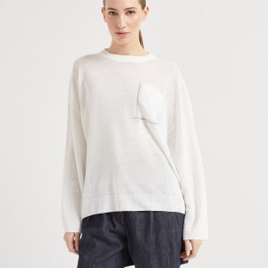 Sweater with monili