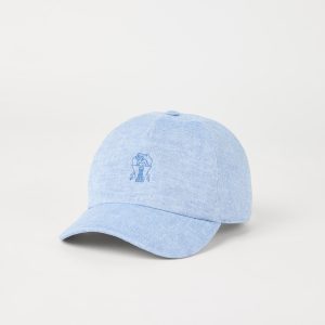 Baseball cap with logo