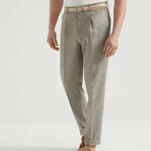 Leisure fit trousers with pleats