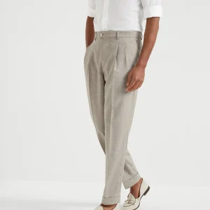 Leisure fit trousers with double pleats