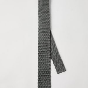 Knit necktie