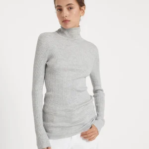 Lightweight sweater