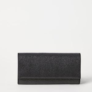 Precious clutch