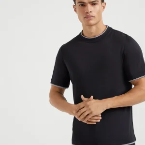 T-shirt with faux-layering