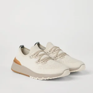 Knit runners