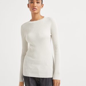 Lightweight sweater