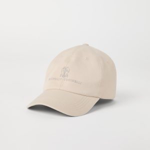 Baseball cap with embroidery
