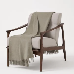 Cashmere throw with fringe