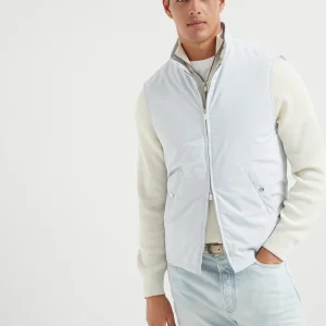 Water-resistant vest