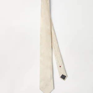 Silk tie with pattern