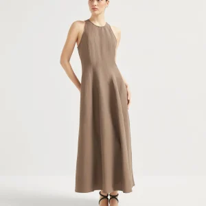 Fluid dress